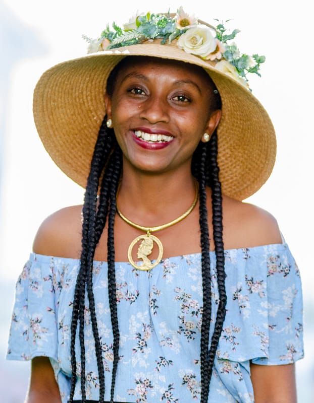 adhama neckpiece